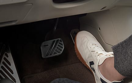 페달 오조작 안전 보조