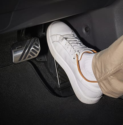 페달 오조작 안전 보조