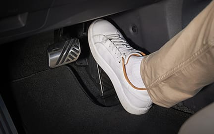 페달 오조작 안전 보조