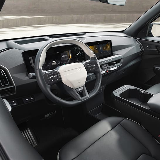 GT-Line 전용 3 스포크 스티어링 휠