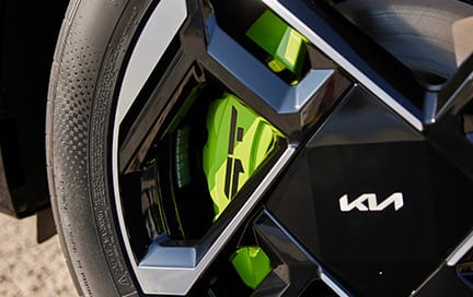 전륜 모노블럭 브레이크, 전/후륜 대용량 디스크 브레이크 