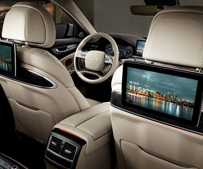 뒷좌석 듀얼 모니터