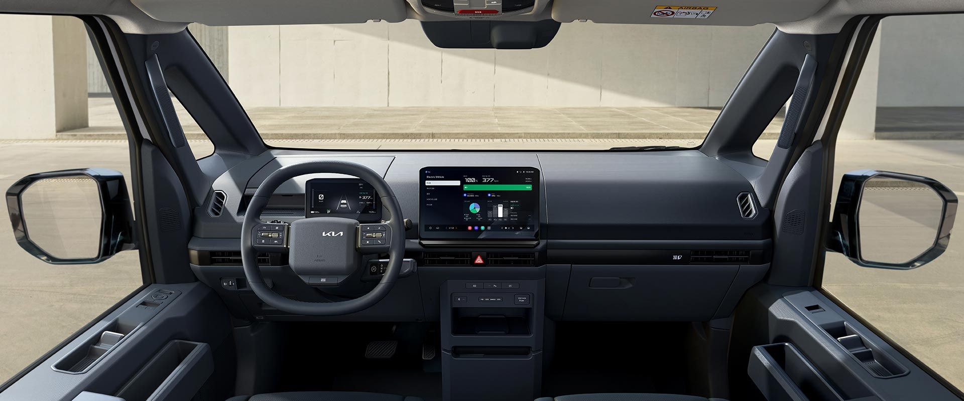 PV5 카고 내장 전면