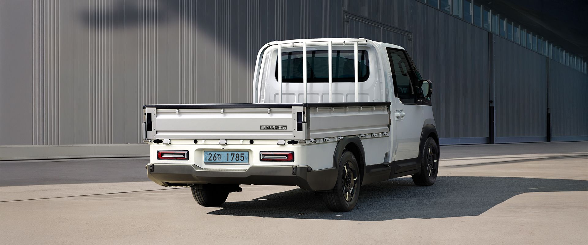 담백한 실루엣, 확실한 기능