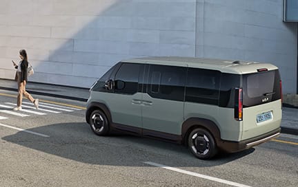 전방 충돌방지 보조 (차량, 보행자, 자전거 탑승자, 교차로 대향차)