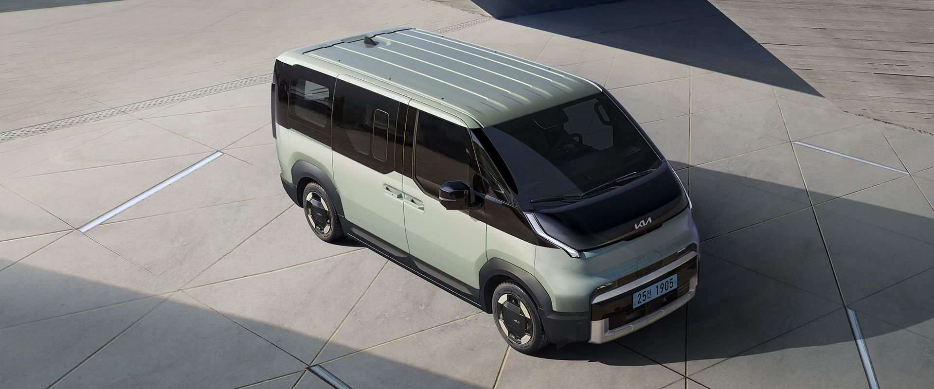 PV5 패신저 외장 전면부