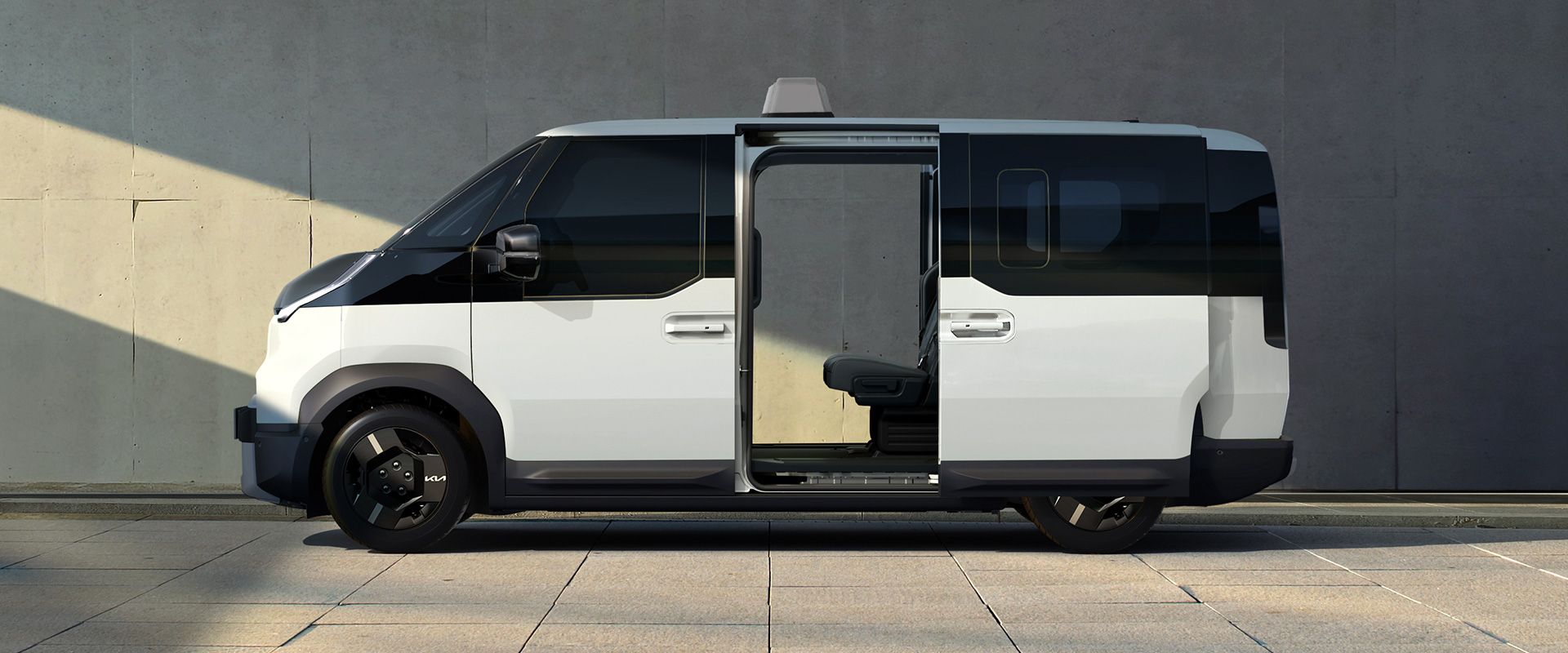 깔끔한 디자인의 PV5 택시 측면