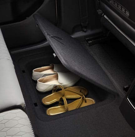 뒷좌석 플로어 언더트레이