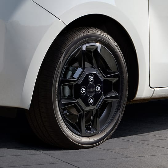 15인치 X-Line 전용 블랙 알로이 휠