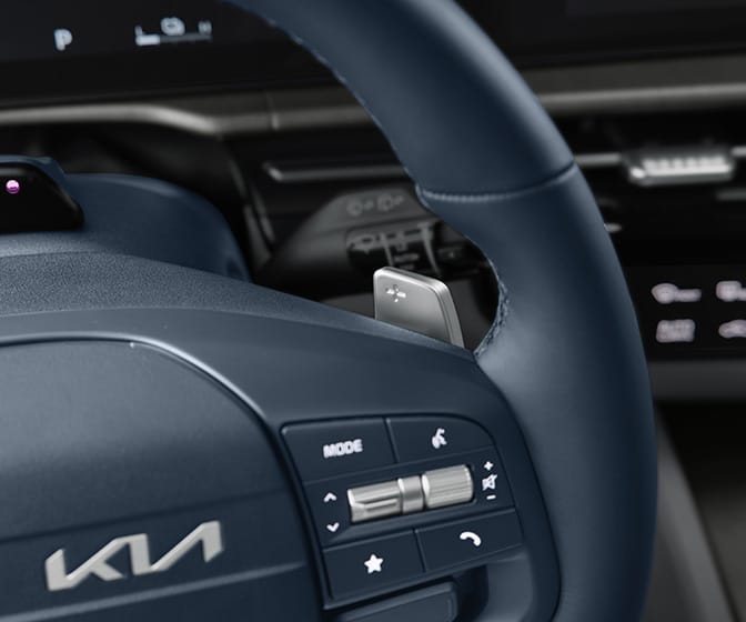 스마트 회생제동 시스템 (패들 쉬프트로 작동)