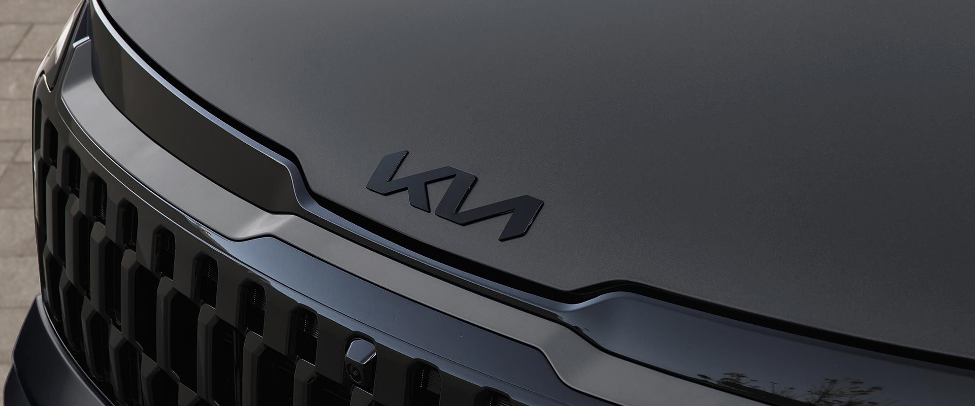 X-line 전용 블랙 엠블럼