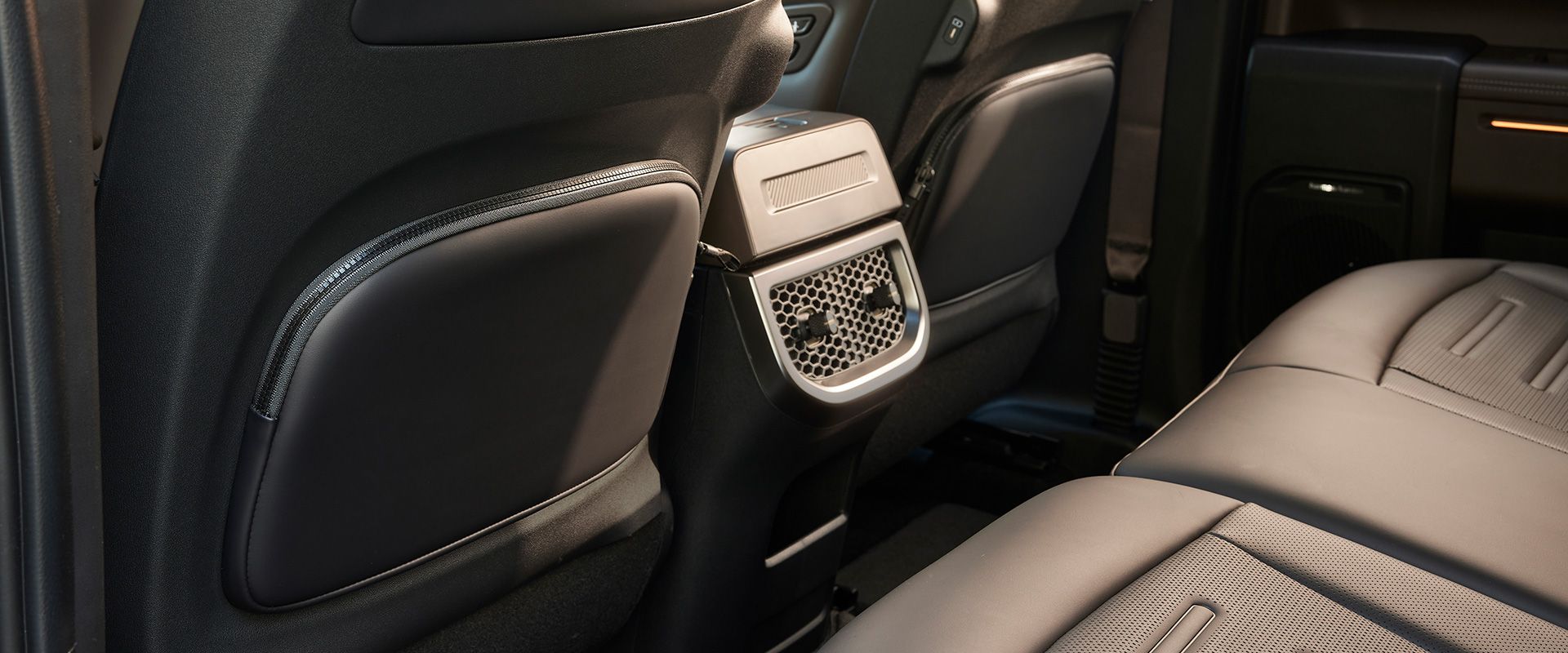 1열 시트백 하드 커버 & 듀얼 포켓