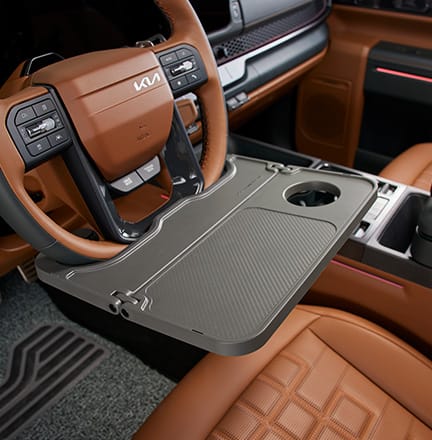 스티어링 휠 테이블